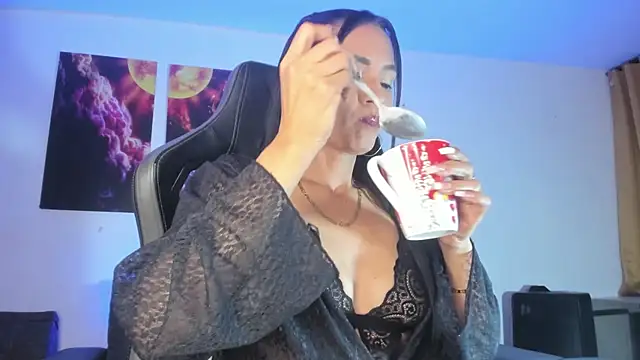 Snapshot of Lazy_Blake chatting on 01.20.25 Lazy Blake online show from 01.20.25