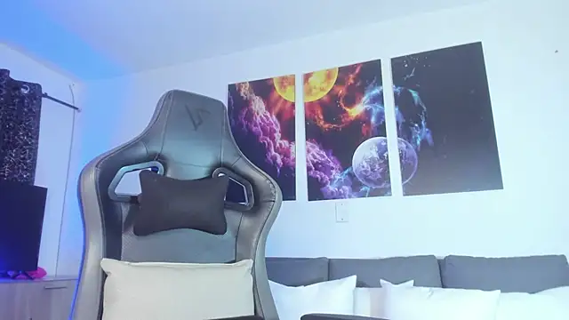 Snapshot of Lazy_Blake chatting on 03.01.25 Lazy Blake online show from 03.01.25