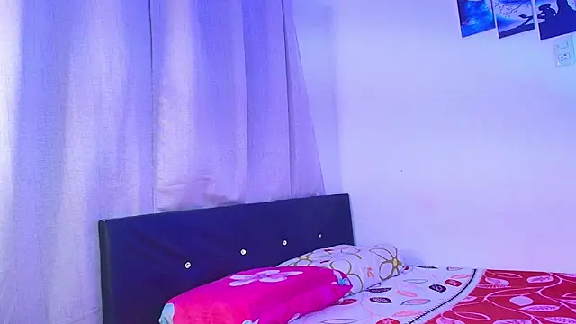 Snapshot of Lazy_Blake chatting on 10.18.25 Lazy Blake online show from 10.18.25