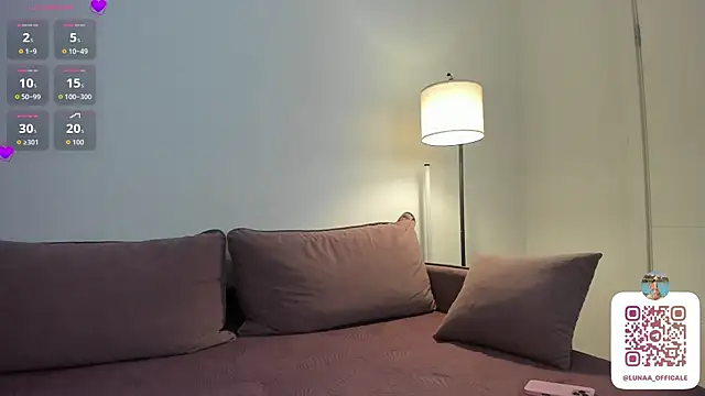 Snapshot of flora_off chatting on 02.14.26 flora off online show from 02.14.26