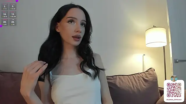 Snapshot of flora_off chatting on 03.10.26 flora off online show from 03.10.26