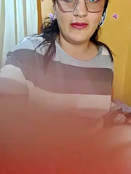 Snapshot of paula_thompson2 chatting on 02.17.25 paula thompson2 online show from 02.17.25