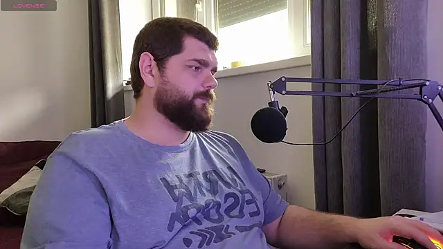 Snapshot of KingMarti chatting on 10.08.25 KingMarti online show from 10.08.25