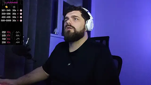 Snapshot of KingMarti chatting on 01.08.26 KingMarti online show from 01.08.26