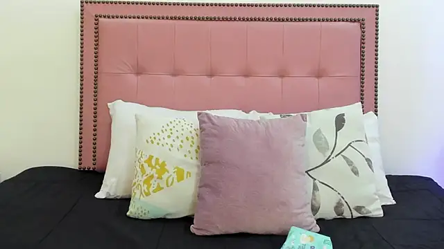 CarolinaGlamour online show from 02.10.25