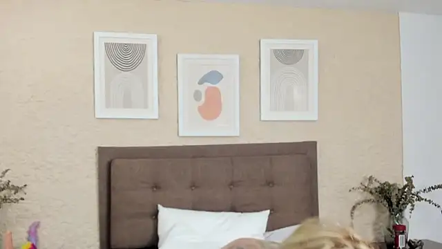 CarolinaGlamour online show from 10.15.25