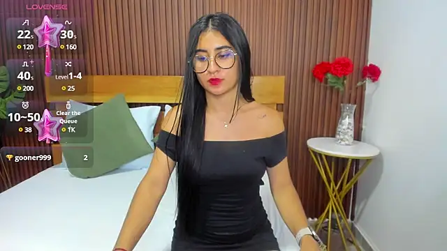 Snapshot of evelin_leroy chatting on 01.09.25 evelin leroy online show from 01.09.25