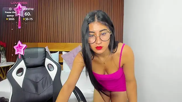 Snapshot of evelin_leroy chatting on 03.05.25 evelin leroy online show from 03.05.25