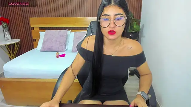 Snapshot of evelin_leroy chatting on 03.13.25 evelin leroy online show from 03.13.25