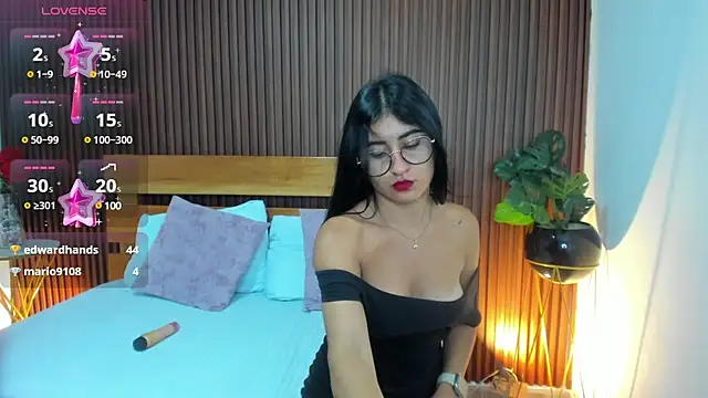 Snapshot of evelin_leroy chatting on 03.21.25 evelin leroy online show from 03.21.25