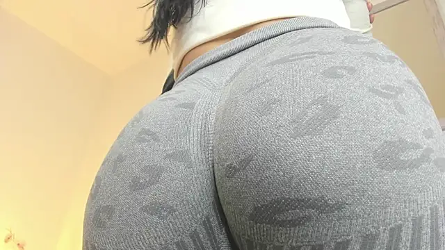 Snapshot of evelin_leroy chatting on 11.06.25 evelin leroy online show from 11.06.25