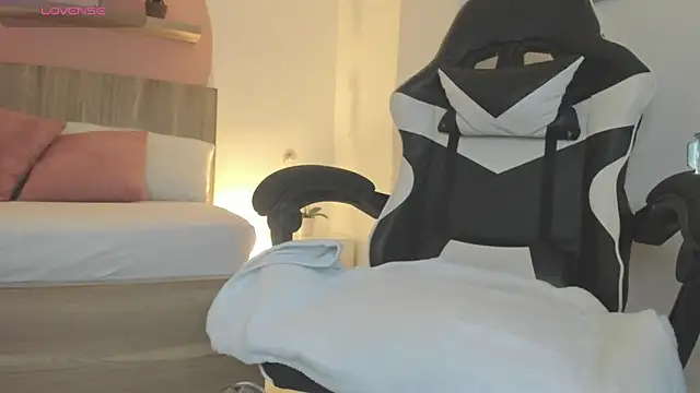 evelin leroy online show from 03.13.26