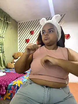 Evabigass online show from 11.19.25