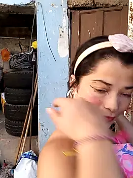 Elvishcassie  online show from 01.20.25