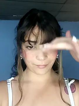 Elvishcassie  online show from 01.25.25