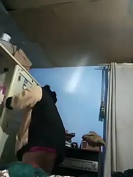 Elvishcassie  online show from 10.14.25