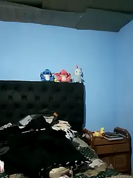 Elvishcassie  online show from 12.22.25