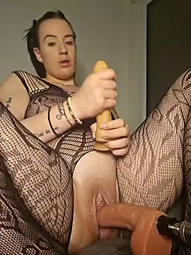 lindsay 33off online show from 02.03.25