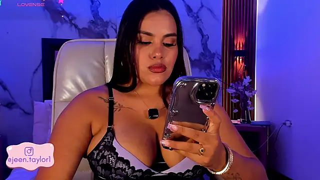 Jeen Taylor online show from 03.11.26