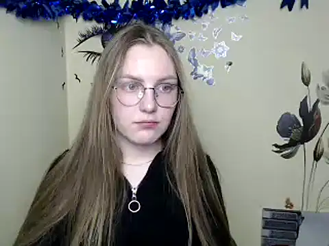 Snapshot of _AlMamiyy_ chatting on 12.24.24  AlMamiyy  online show from 12.24.24