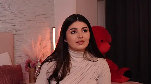 Snapshot of RachelSwaan chatting on 12.16.24 RachelSwaan online show from 12.16.24