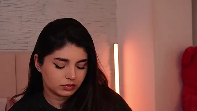 Snapshot of RachelSwaan chatting on 12.22.24 RachelSwaan online show from 12.22.24