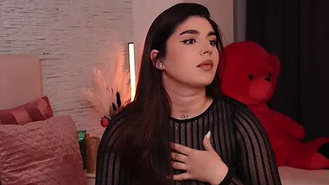 Snapshot of RachelSwaan chatting on 01.31.25 RachelSwaan online show from 01.31.25