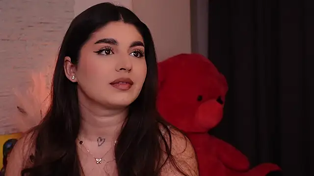 Snapshot of RachelSwaan chatting on 02.07.25 RachelSwaan online show from 02.07.25