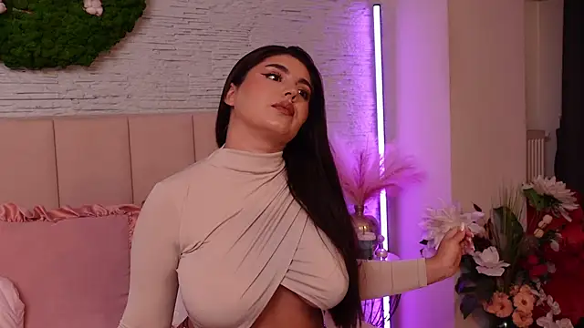 Snapshot of RachelSwaan chatting on 09.21.25 RachelSwaan online show from 09.21.25