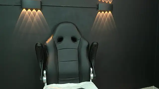 Snapshot of CallumMuscle chatting on 01.11.25 CallumMuscle online show from 01.11.25