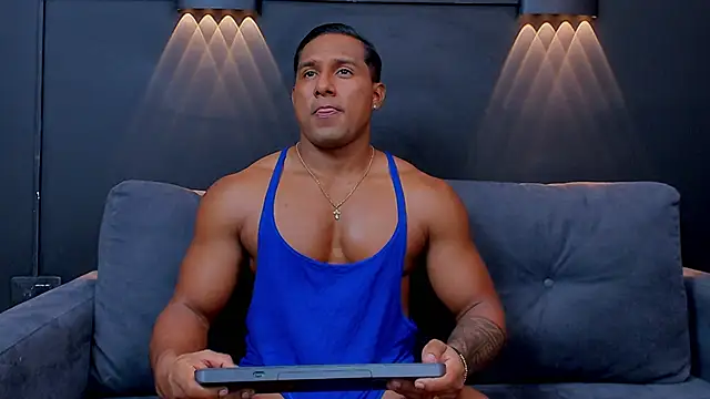 Snapshot of CallumMuscle chatting on 01.20.25 CallumMuscle online show from 01.20.25