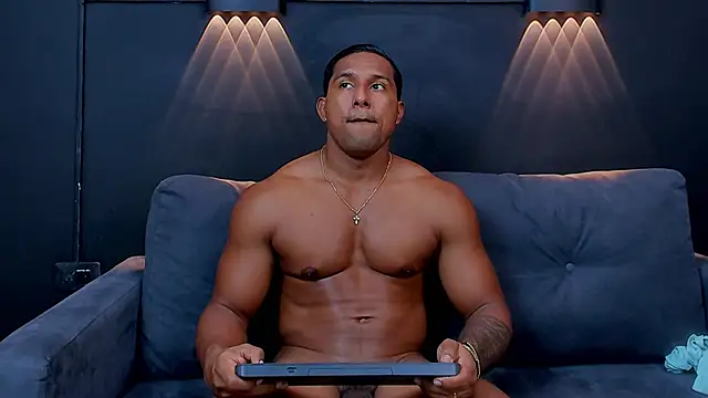 Snapshot of CallumMuscle chatting on 01.24.25 CallumMuscle online show from 01.24.25