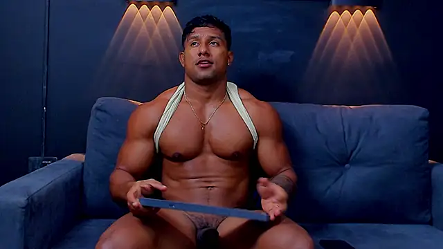 Snapshot of CallumMuscle chatting on 03.01.25 CallumMuscle online show from 03.01.25