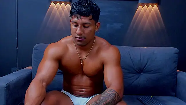 Snapshot of CallumMuscle chatting on 03.04.25 CallumMuscle online show from 03.04.25