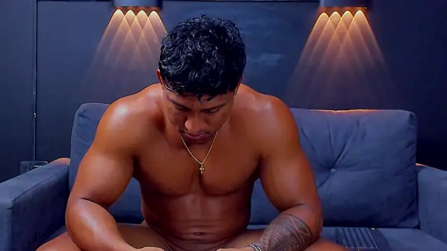 Snapshot of CallumMuscle chatting on 03.09.25 CallumMuscle online show from 03.09.25