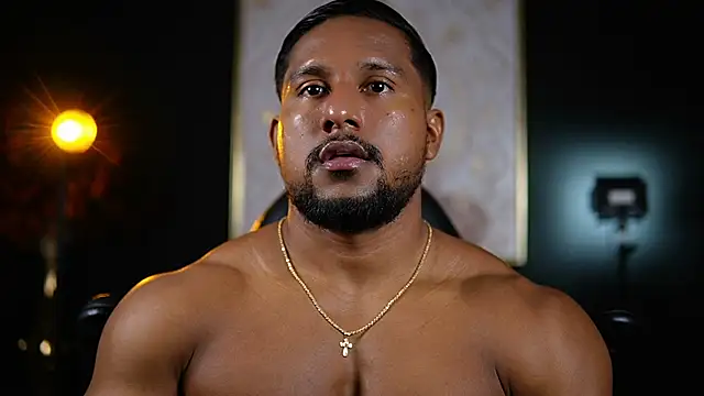 Snapshot of CallumMuscle chatting on 09.08.25 CallumMuscle online show from 09.08.25