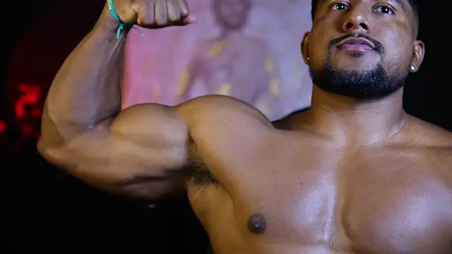 Snapshot of CallumMuscle chatting on 10.09.25 CallumMuscle online show from 10.09.25