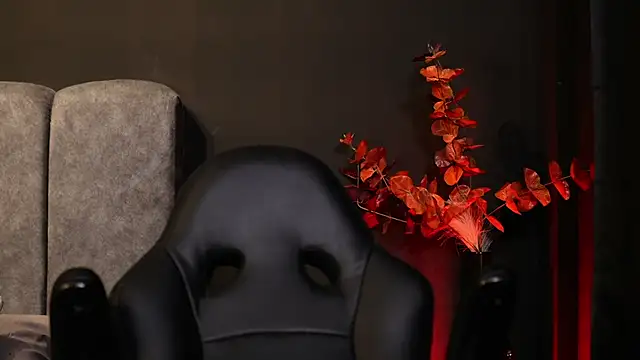 Snapshot of CallumMuscle chatting on 11.14.25 CallumMuscle online show from 11.14.25