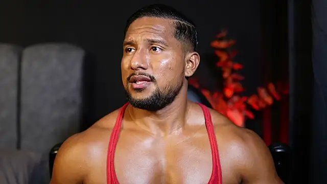 Snapshot of CallumMuscle chatting on 11.20.25 CallumMuscle online show from 11.20.25