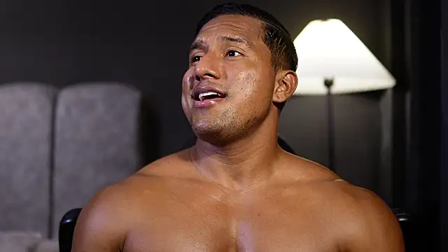 Snapshot of CallumMuscle chatting on 12.03.25 CallumMuscle online show from 12.03.25