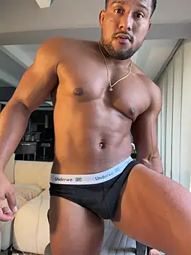 Snapshot of CallumMuscle chatting on 07.04.26 CallumMuscle online show from 07.04.26