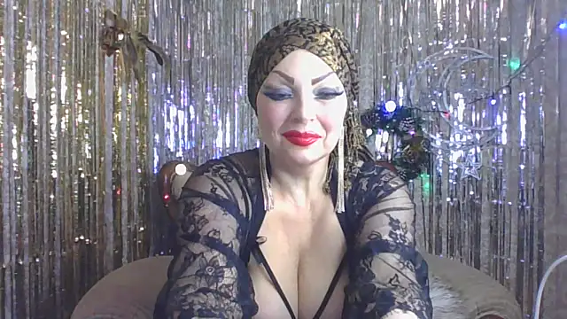 Snapshot of Izabella_gold chatting on 01.19.25 Izabella gold online show from 01.19.25