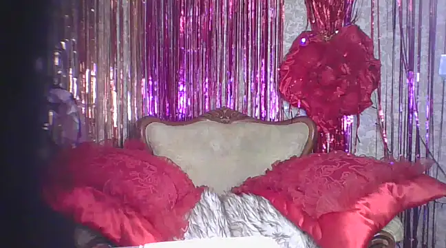 Snapshot of Izabella_gold chatting on 03.02.25 Izabella gold online show from 03.02.25