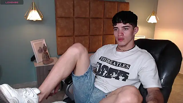 AlejooTwink online show from 02.04.25