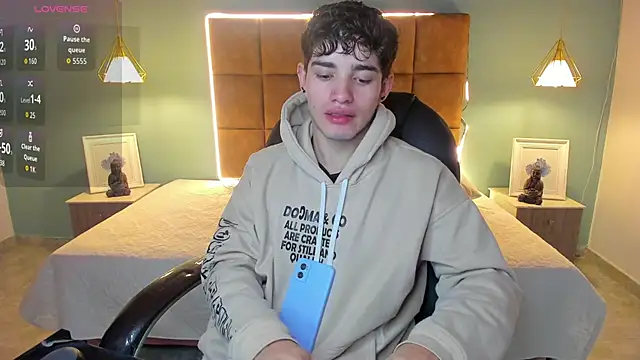 AlejooTwink online show from 11.10.25