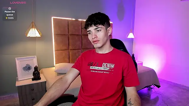 AlejooTwink online show from 05.18.26