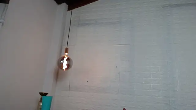 Layla 707 online show from 02.08.25