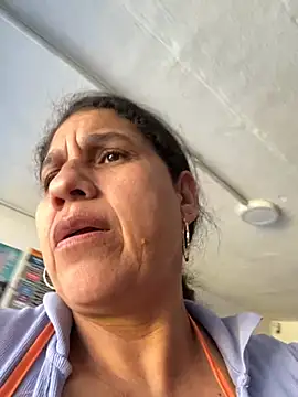 Snapshot of siri_duque chatting on 06.24.26 siri duque online show from 06.24.26