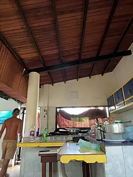 Snapshot of Leo_bunny_hot chatting on 10.27.25 Leo bunny hot online show from 10.27.25