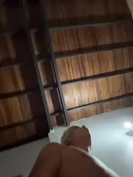 Snapshot of Leo_bunny_hot chatting on 11.08.25 Leo bunny hot online show from 11.08.25